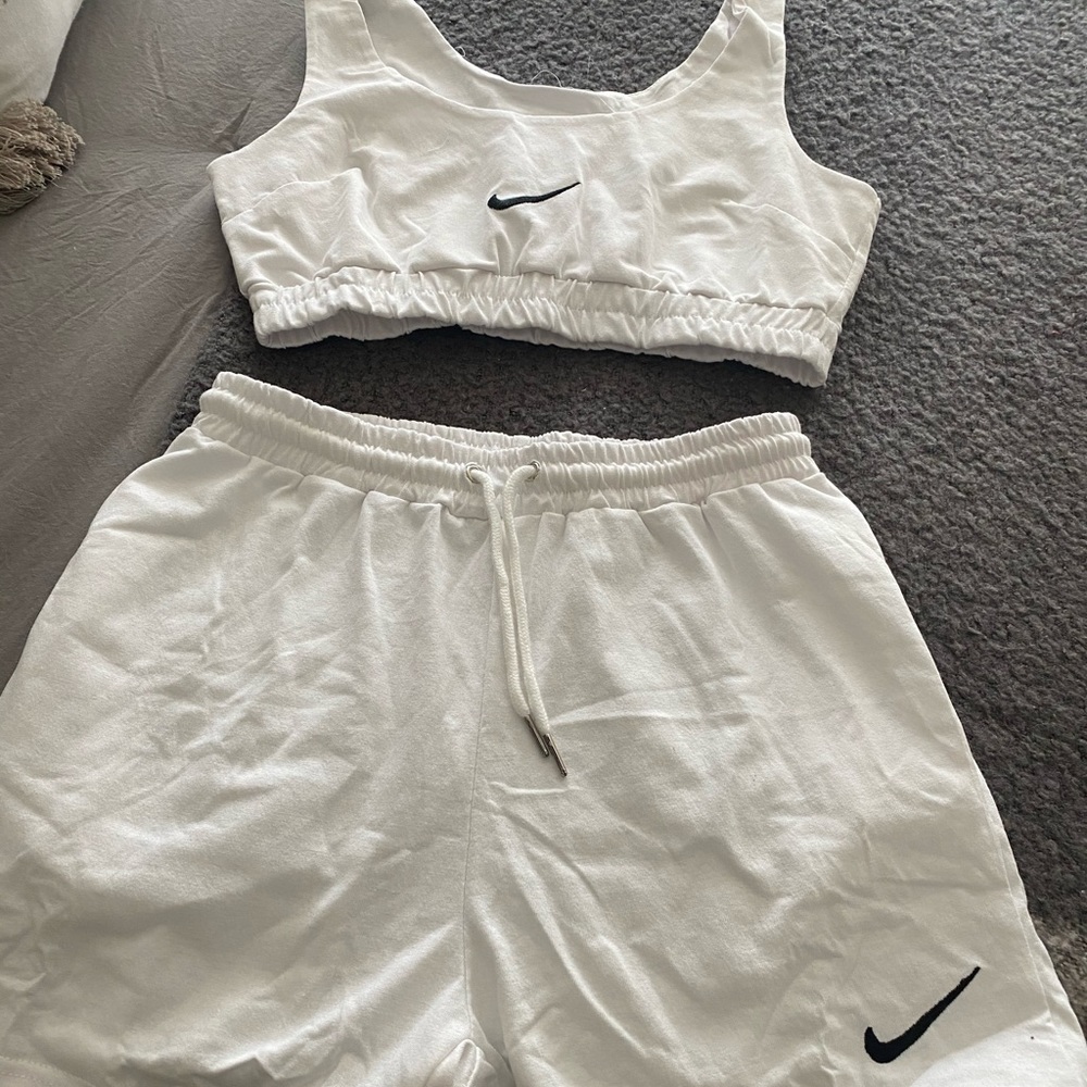 Brand new Sz large Nike shirts & top